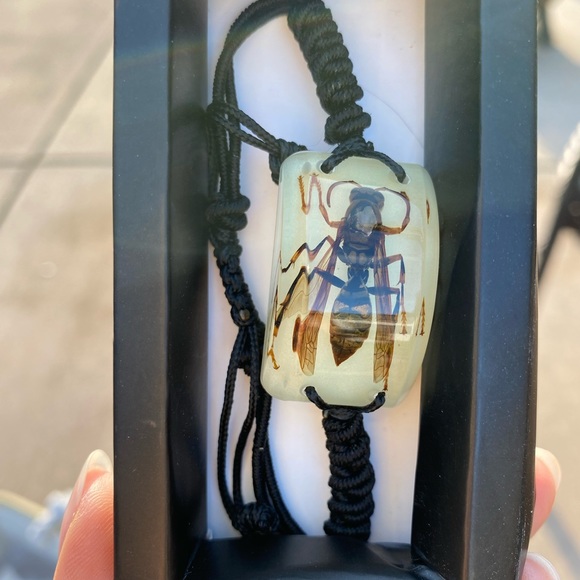 Real Yellow Jacket Wasp Bracelet Gothic - Picture 7 of 9